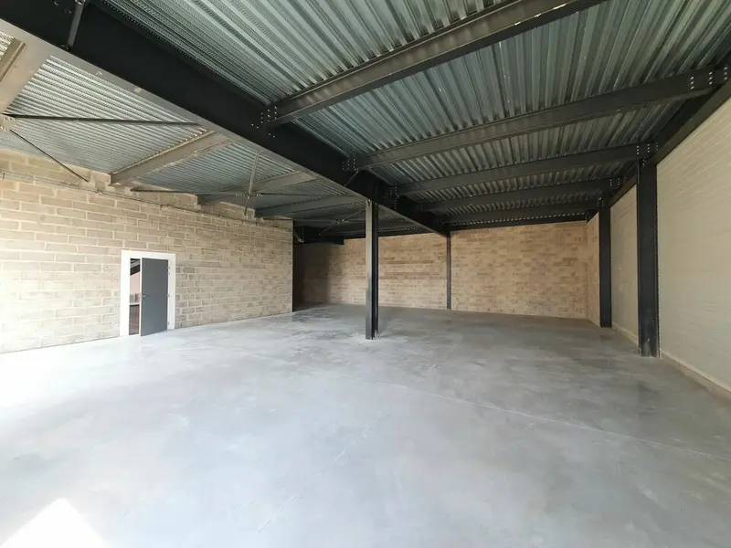 A vendre Locaux d'activité 1971m² Tremblay-en-France