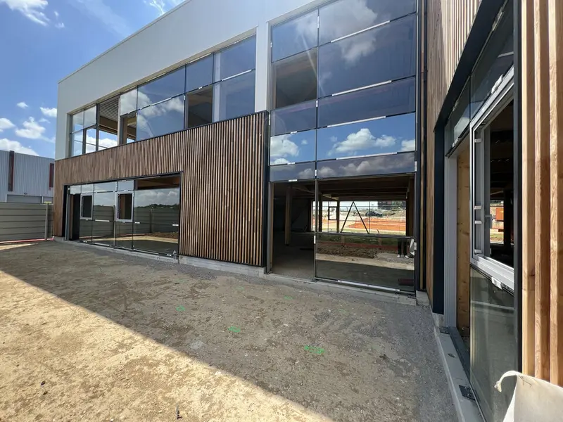 Local Commercial à vendre - Chennevières-Lès-Louvres (95380) - 1383 m²