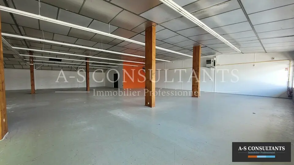 Local Commercial à louer - Davézieux (07430) - 450 m² - 4 500 €/mois