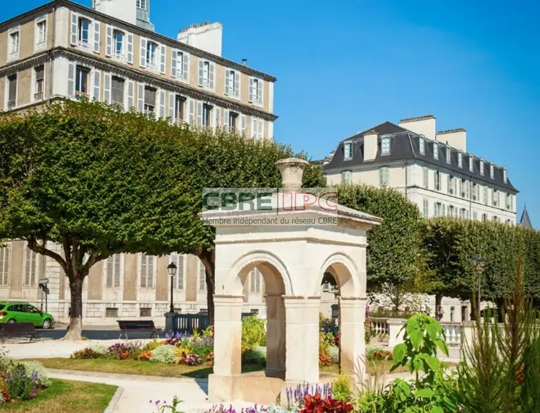 VENTE - REF : 8307JF