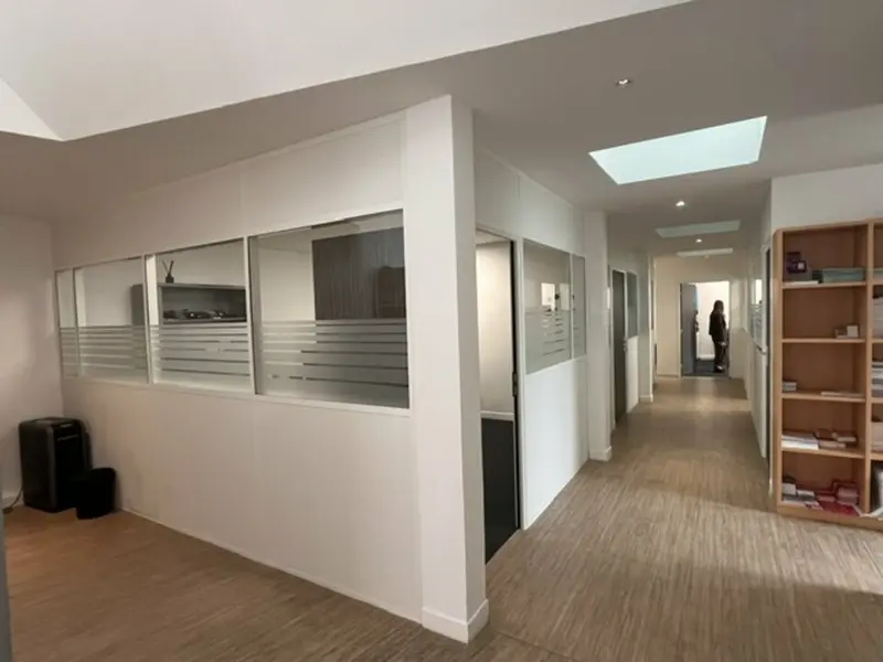 Bureau à louer - Vannes (56000) - 268 m² - 4 182 €/mois