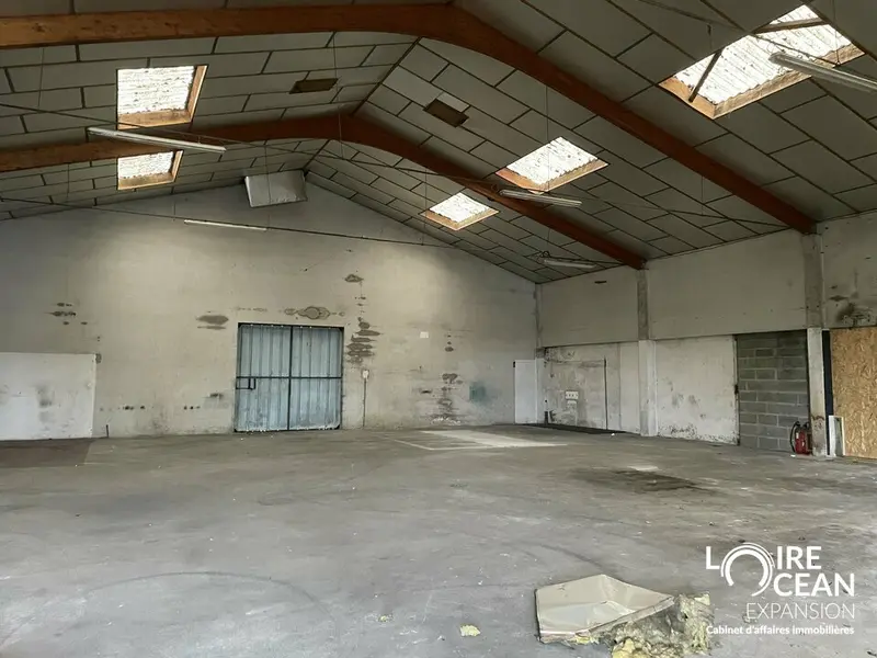 Entrepôt / Activité à vendre - Vallet (44330) - 1400 m²