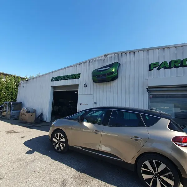 A vendre Locaux d'activité 988m² Domène