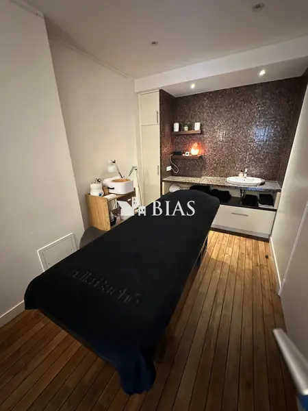Fonds de commerce à vendre - Commerce de détail - Suresnes (92150) - 78 000 €