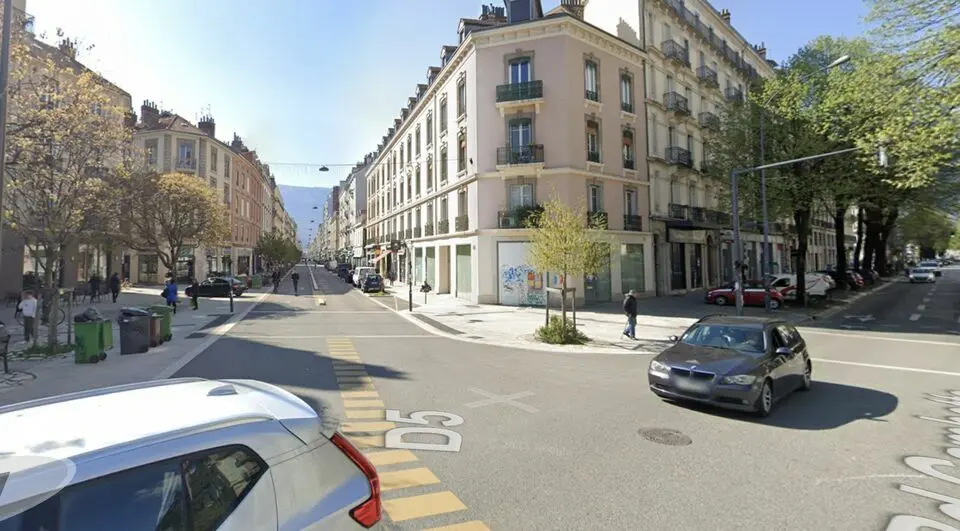 Local Commercial à vendre - Grenoble (38000) - 228 m² - 650 000 €