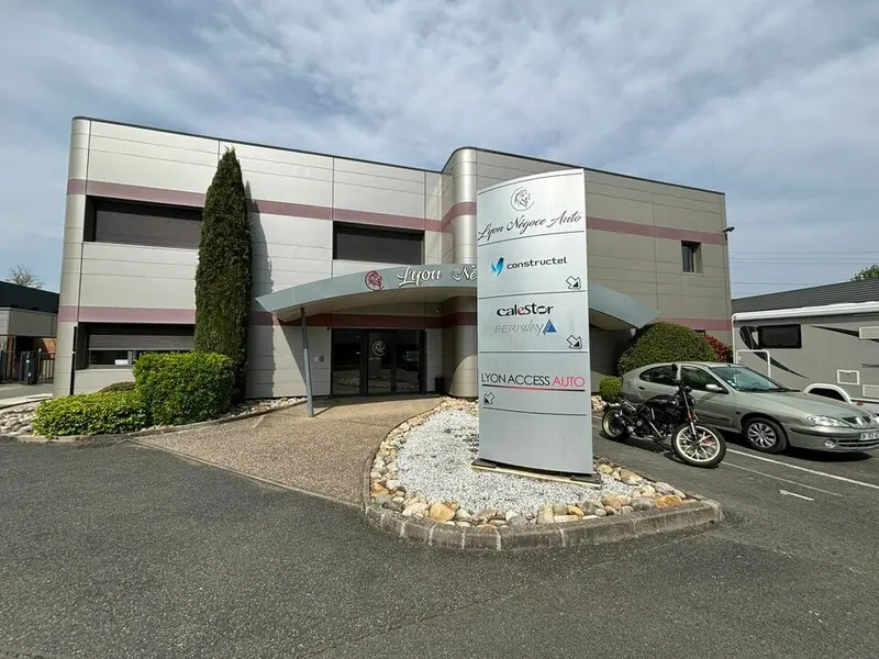 A louer Local commercial  90m² Miribel