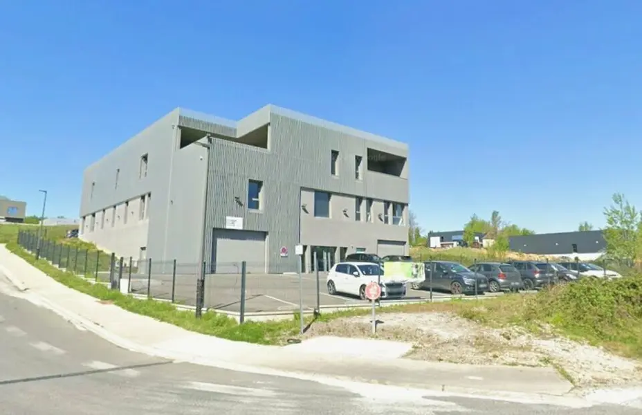 Entrepôt / Activité à louer - Montussan (33450) - 2100 m² - 12 250 €/mois