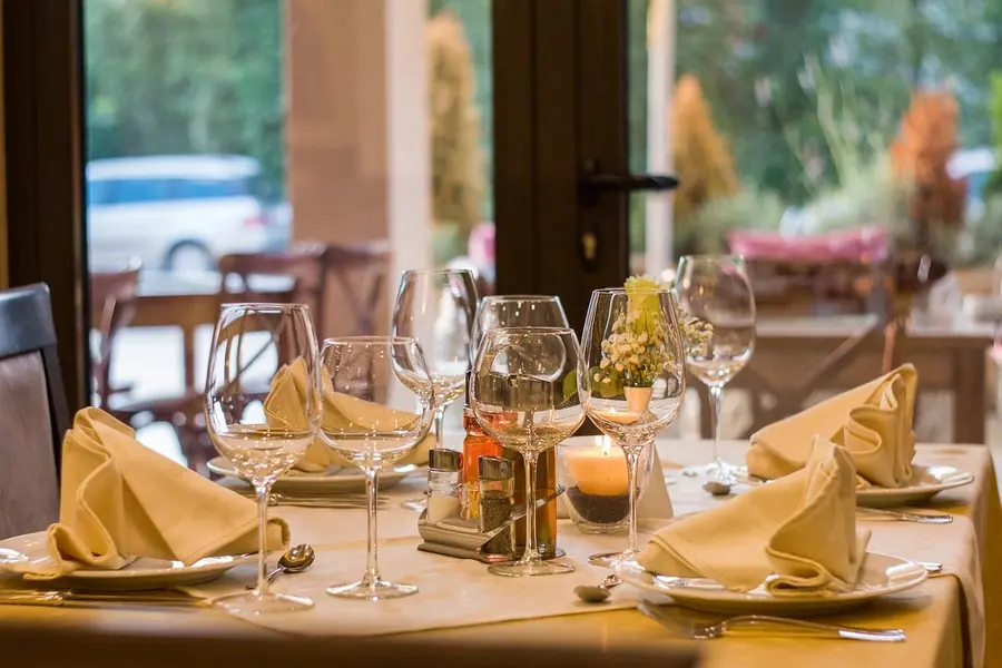 Paris 12 - Restaurant 100 couverts + 50 en terrasse avec licence 4