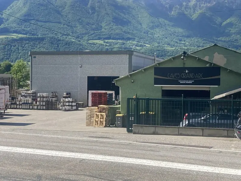 A vendre Entrepôt 1440m² Bonvillard