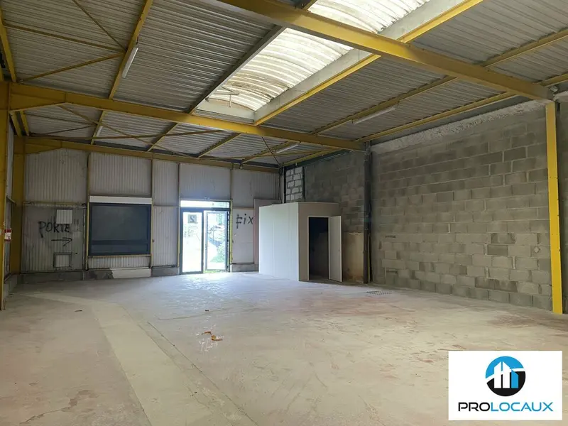 A vendre Locaux d'activité 155m² Arnas