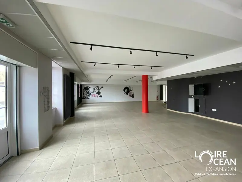 Local Commercial à louer - Saint-Lumine-De-Clisson (44190) - 250 m² - 1 700 €...