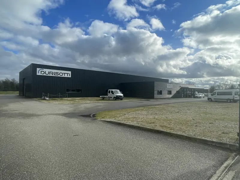 A vendre Entrepôt 1415m² Castelculier