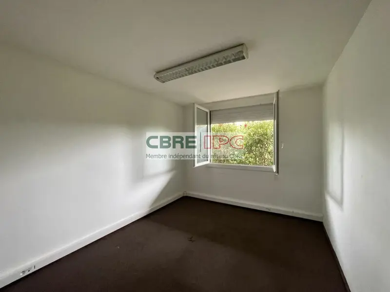 LOCATION - REF : 8305JF