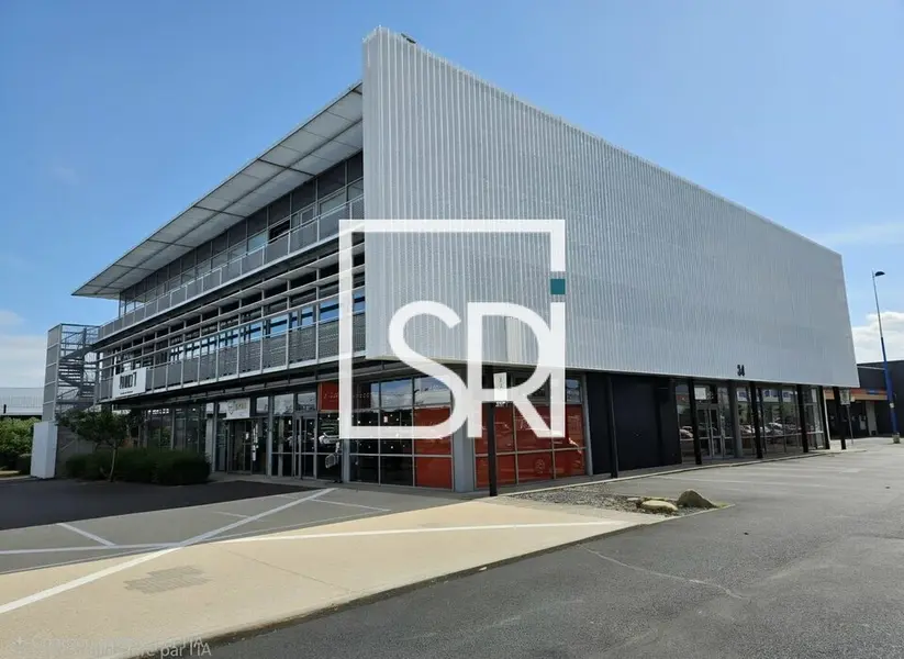 Bureau à louer - Aubière (63170) - 694 m² - 6 361 €/mois