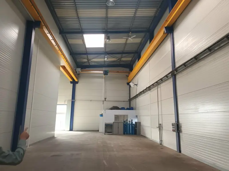 Entrepôt / Activité à louer - Fontaine-Sous-Préaux (76160) - 420 m² - 2 300 €...