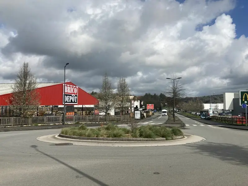 Local Commercial à louer - Quimper (29000) - 230 m² - 2 200 €/mois
