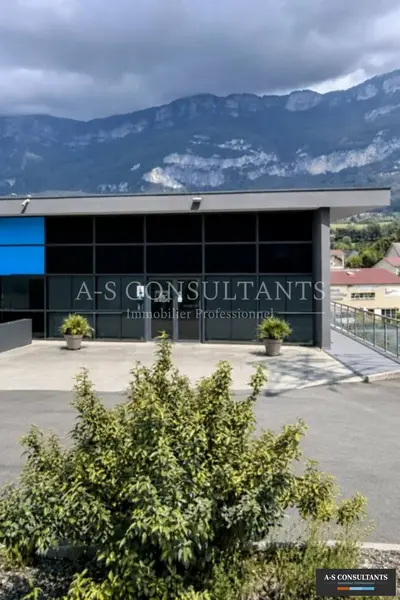 Bureau à louer - Drumettaz-Clarafond (73420) - 100 m² - 1 200 €/mois