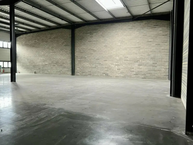 A vendre Locaux d'activité 777m² Mauregard