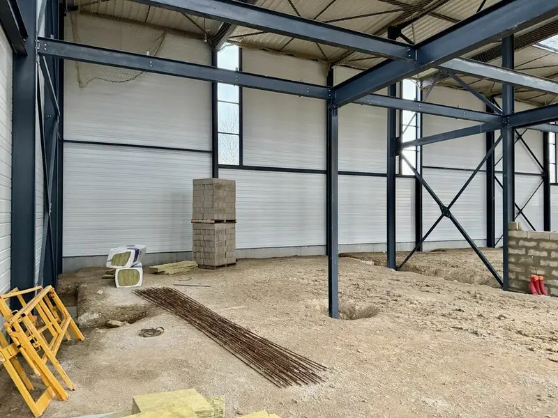 Entrepôt / Activité à louer - Longperrier (77230) - 220 m² - 2 383 €/mois