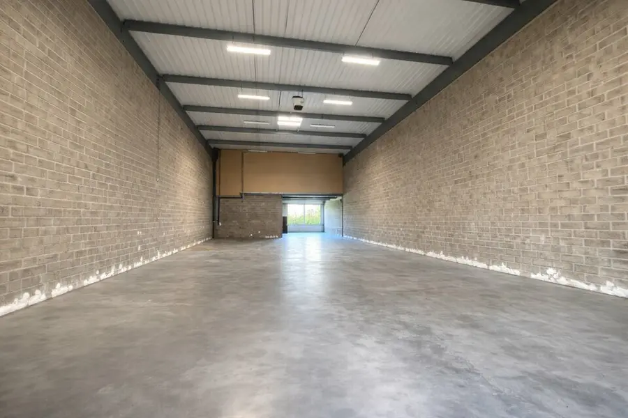 Entrepôt / Activité à louer - Stains (93240) - 491 m² - 4 791 €/mois