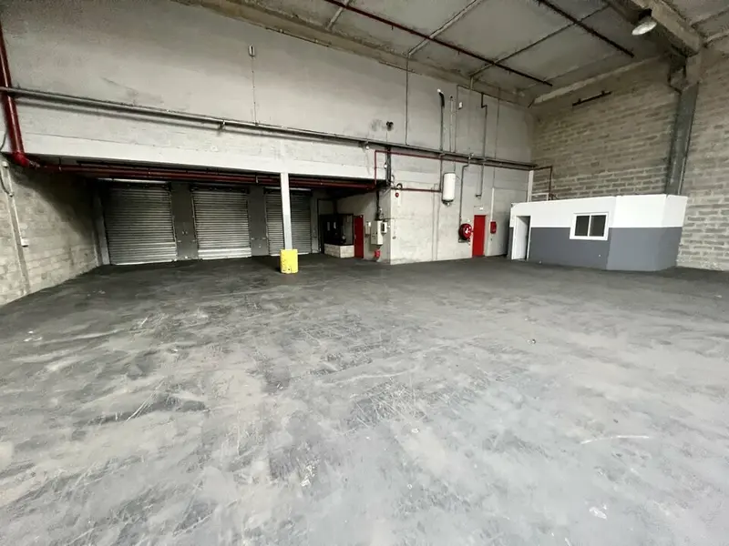 Entrepôt / Activité à louer - Marly-La-Ville (95670) - 1352 m² - 8 450 €/mois