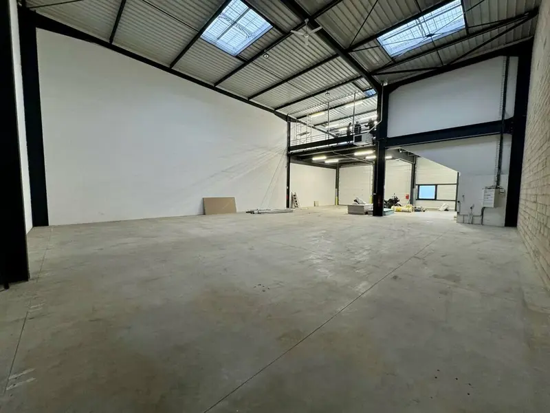 Entrepôt / Activité à louer - Groslay (95410) - 579 m² - 5 307 €/mois