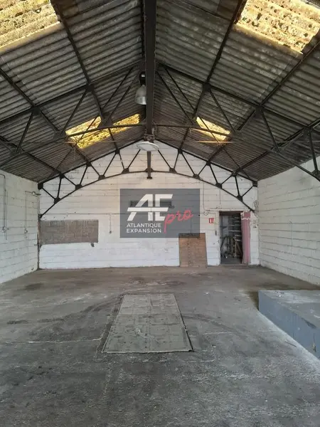 Entrepôt / Activité à louer - Saint-Nazaire (44600) - 202 m² - 1 498 €/mois