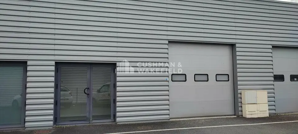 Entrepôt / Activité à louer - Eysines (33320) - 208 m² - 1 166 €/mois