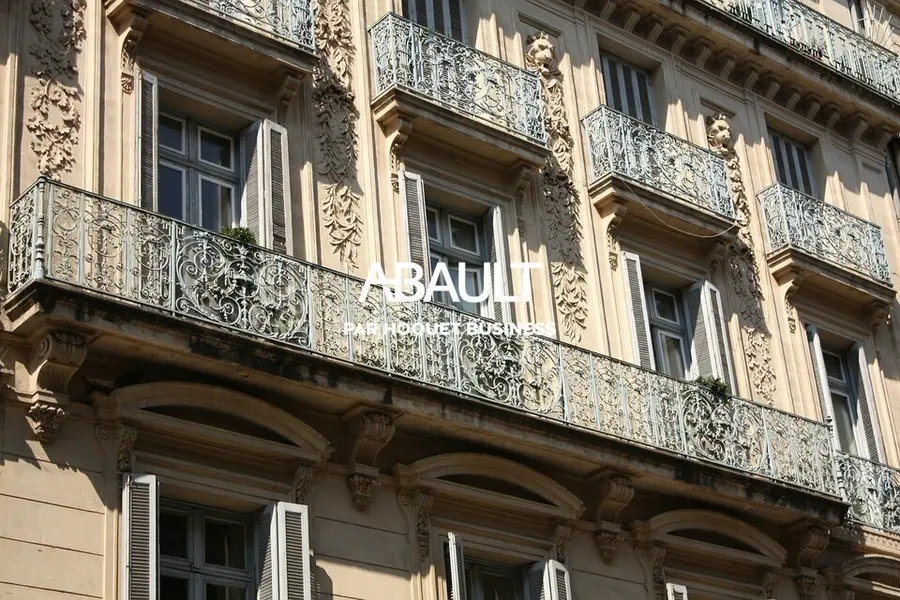 A vendre Local commercial  154.99m² Montpellier