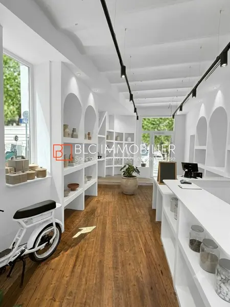LOCAL COMMERCIAL 64m² A LOUER 13008 MARSEILLE