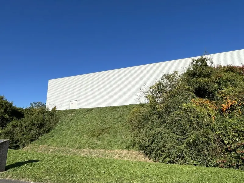 Local Commercial à vendre - Champniers (16430) - 2024 m² - 3 150 000 €