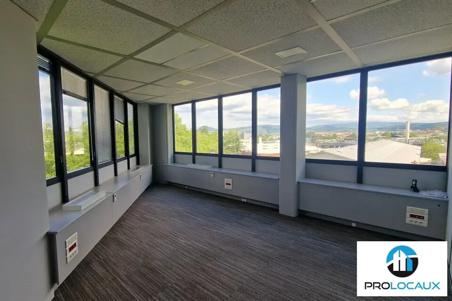 A louer Bureaux 250m² Annecy