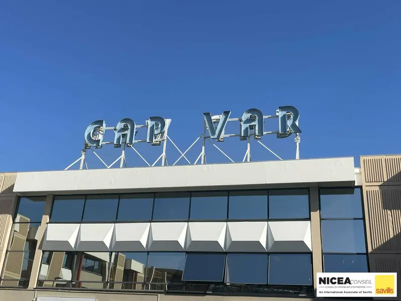 Bureau à louer - Saint-Laurent-Du-Var (06700) - 600 m²