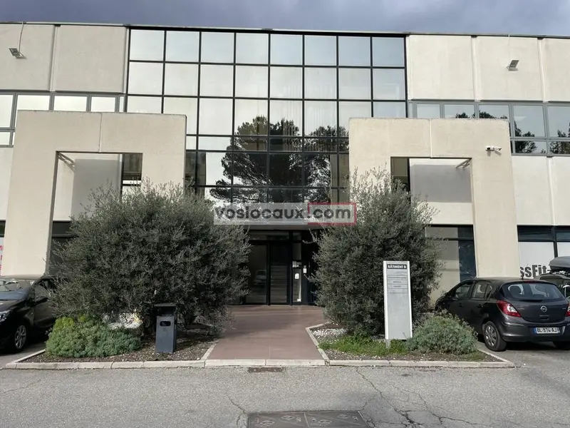 Bureau à louer - Vallauris (06220) - 658 m² - 5 511 €/mois
