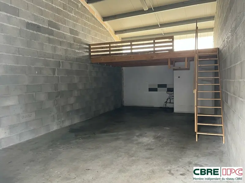 LOCATION - REF : 8351PC2