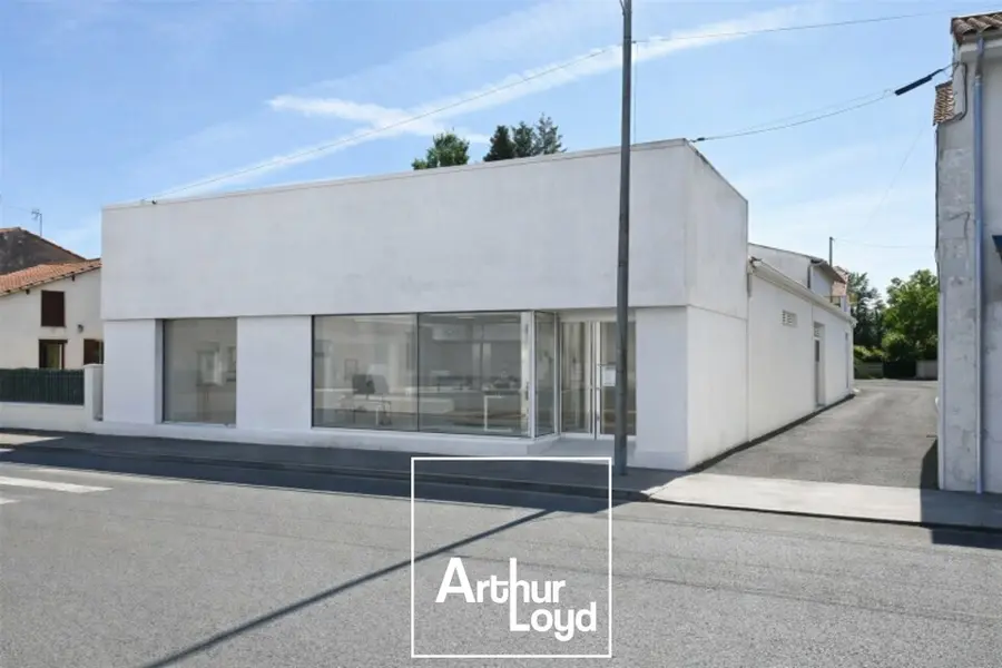 Local Commercial à vendre - Ribérac (24600) - 717 m²