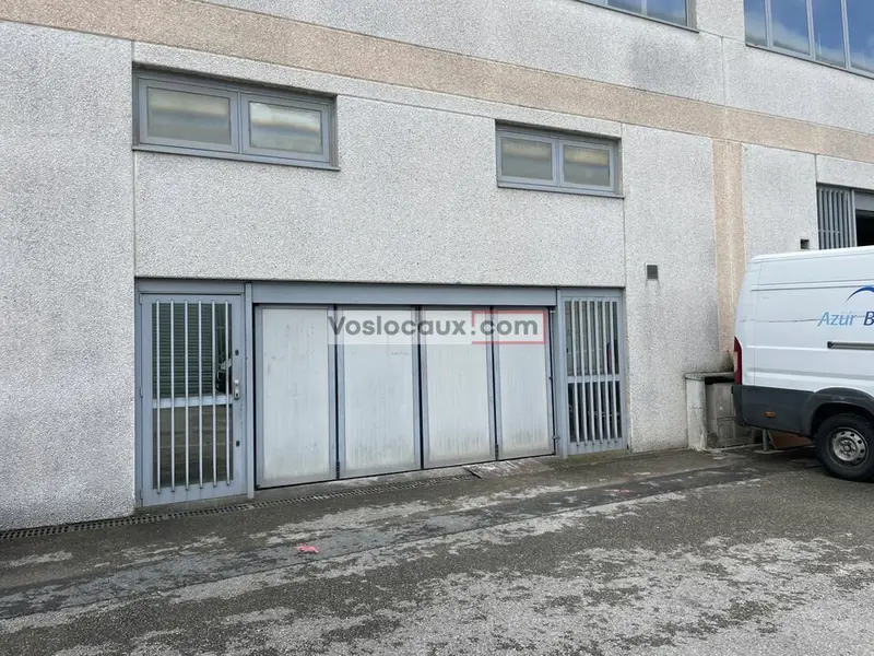 Entrepôt / Activité à louer - Antibes (06600) - 150 m² - 1 700 €/mois