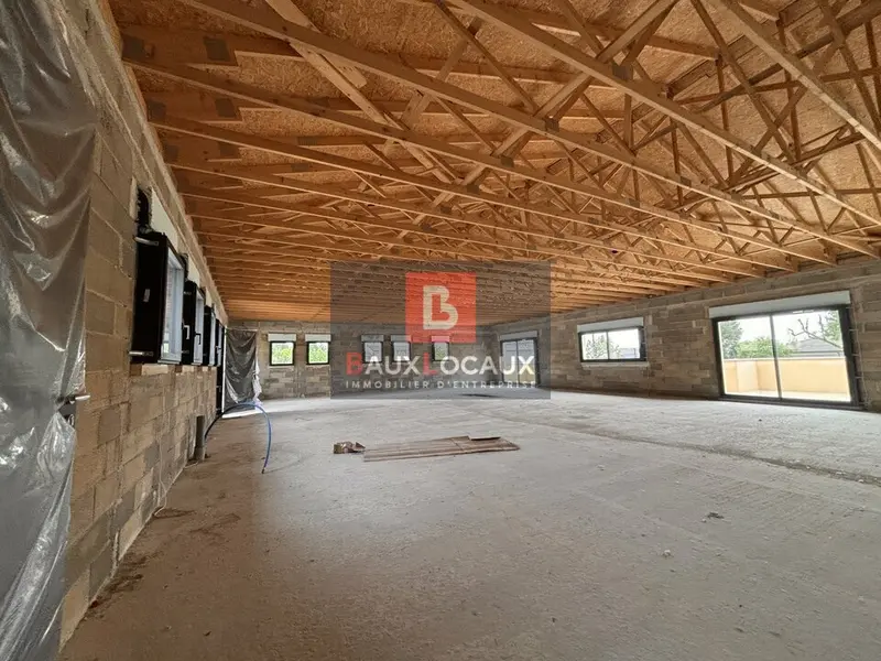 Bureaux neufs à louer  Courthézon  à 5 minutes de l'autoroute