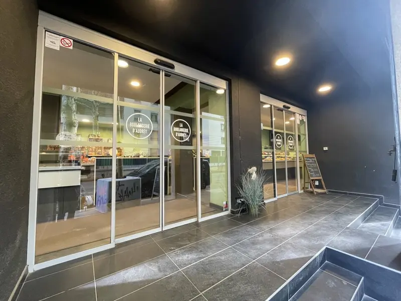 A louer Local commercial  289m² Lyon 03