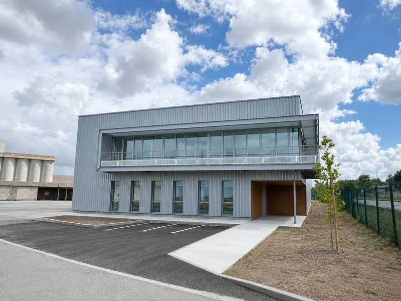 Entrepôt / Activité à louer - Bassens (33530) - 440 m² - 22 958 €/mois