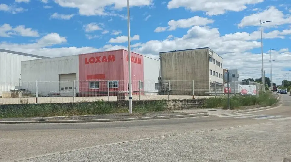 LOCAL COMMERCIAL SUR ROND POINT