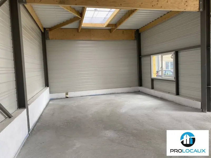 A louer Locaux d'activité 180m² Andeville