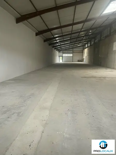 Entrepôt / Activité à louer - Belleville (69220) - 493 m² - 3 081 €/mois