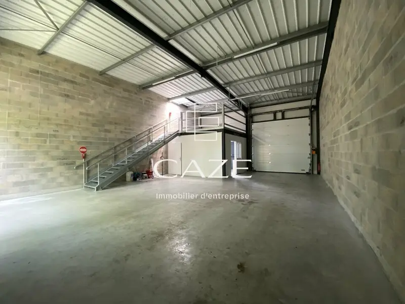 Entrepôt / Activité à louer - Artigues-Près-Bordeaux (33370) - 130 m² - 1 950...