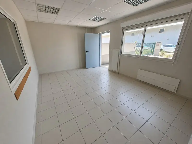 Bureau à louer - Martigues (13117) - 36 m² - 600 €/mois