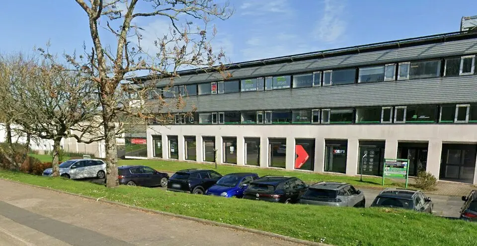 Bureau à louer - Quimper (29000) - 105 m² - 1 093 €/mois