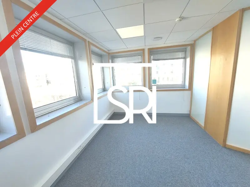 Bureau à louer - Clermont-Ferrand (63000) - 400 m² - 4 333 €/mois