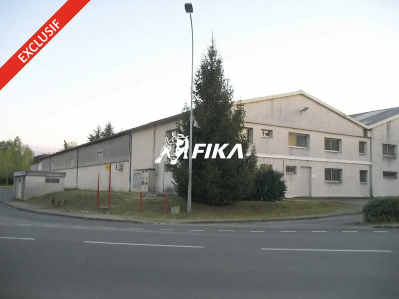 VEND ENTREPOT 2 890 m² - PAU (64000)