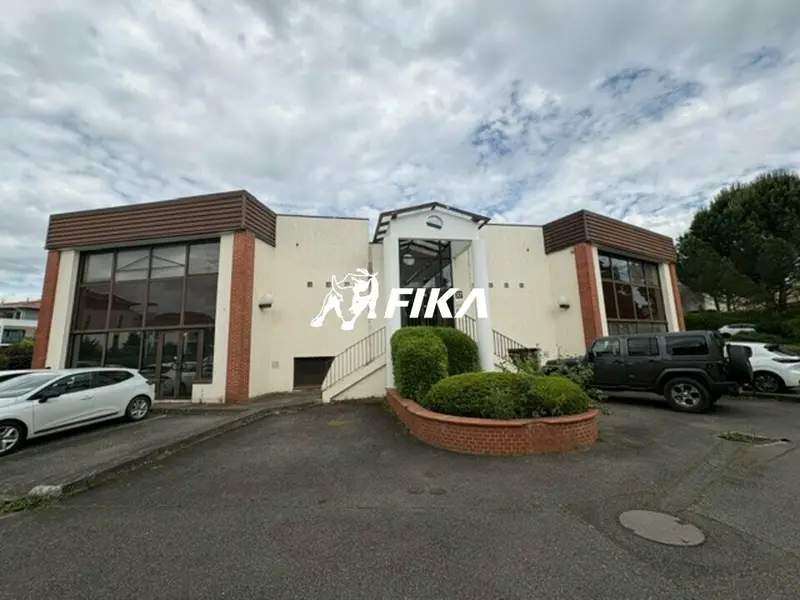 A LOUER BUREAUX 688 M² - (31130) BALMA