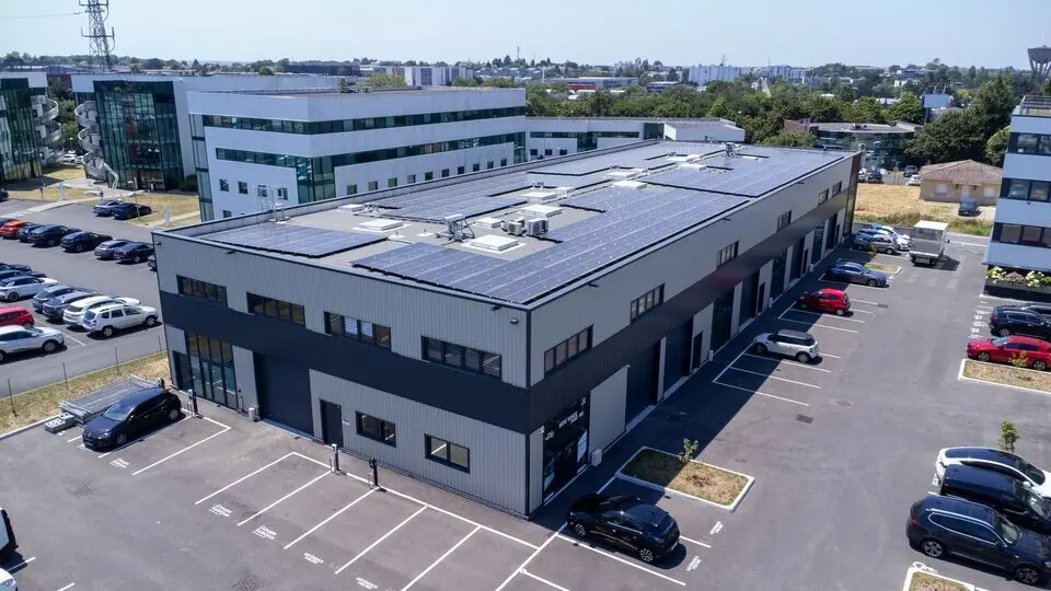Entrepôt / Activité à vendre - Artigues-Près-Bordeaux (33370) - 1332 m²